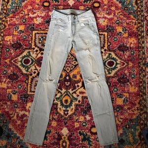 American Eagle light washed skinny jeans